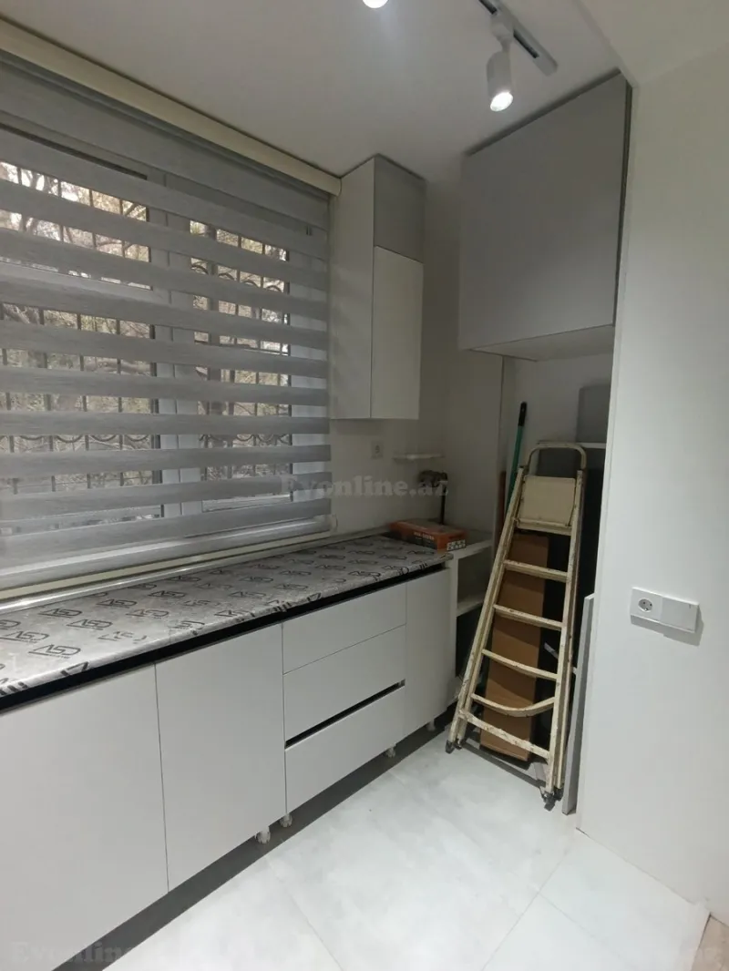 Satılır 2 otaqlı Mənzil Köhnə tikili 40 m² 8-ci mikrorayon - şəkil 5