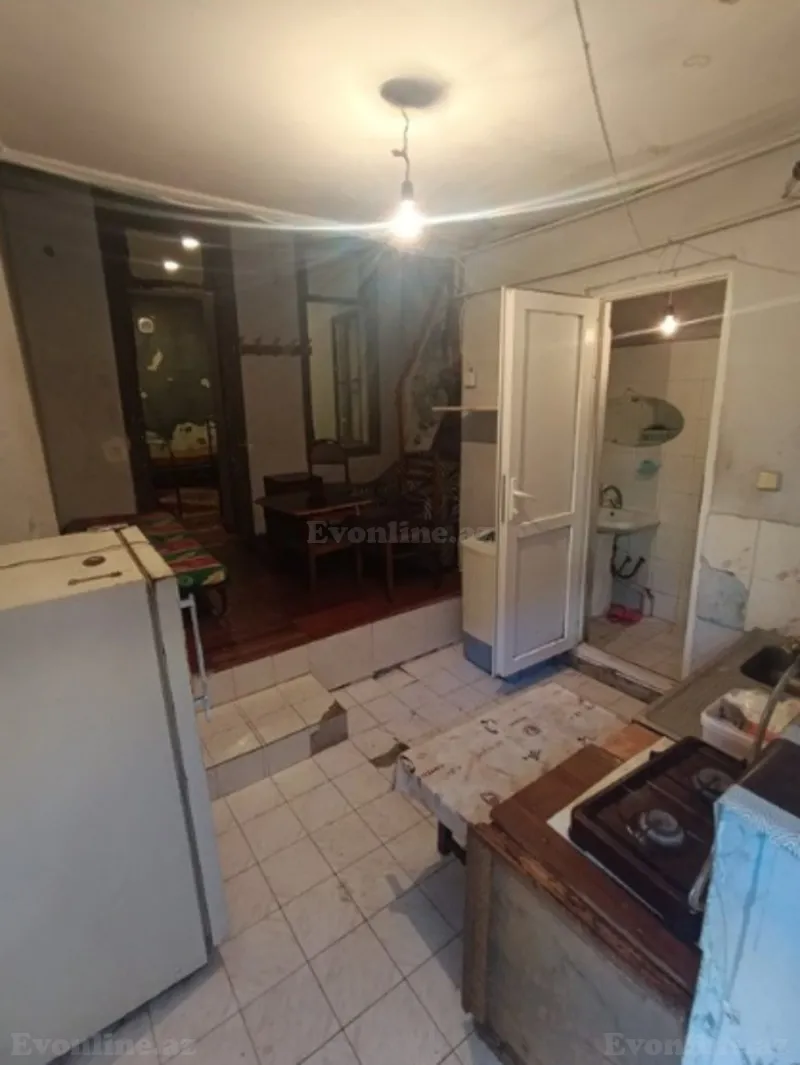 Satılır 2 otaqlı Mənzil Köhnə tikili 24 m² 28 May m. - şəkil 2