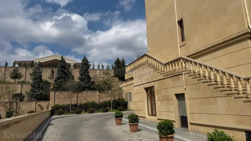 Satılır Qaraj 10 m² Xətai r. - şəkil 4