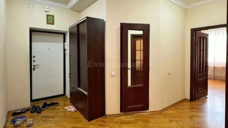 Kirayə verilir 3 otaqlı Mənzil Köhnə tikili 120 m² 28 May m. - şəkil 7
