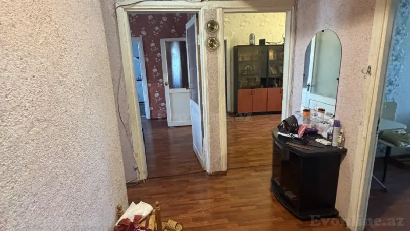 Satılır 5 otaqlı Mənzil Köhnə tikili 120 m² 8-ci mikrorayon - şəkil 2