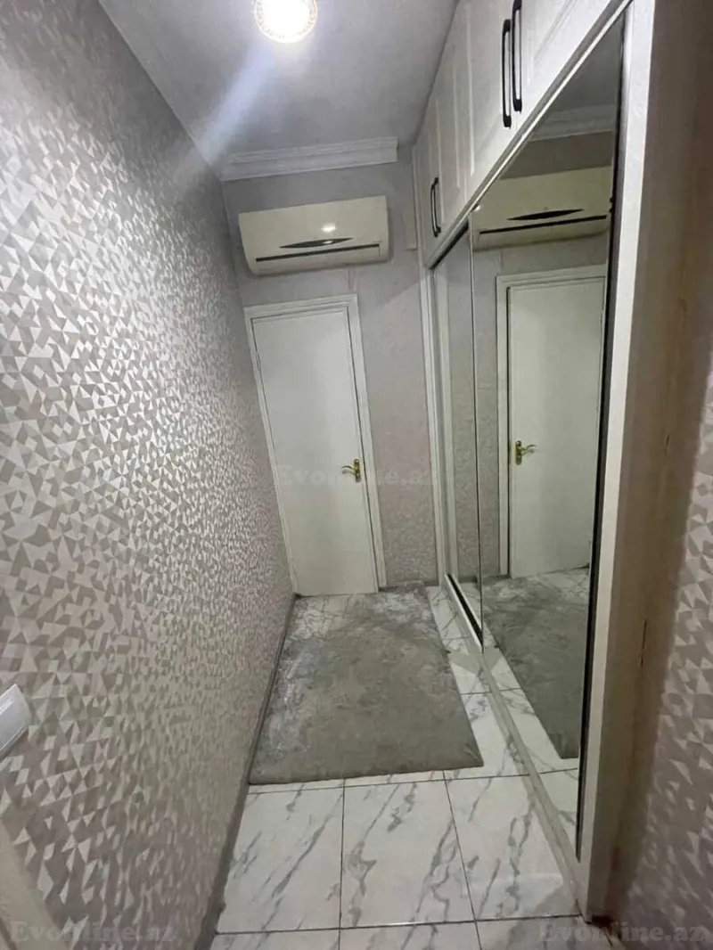 Satılır 2 otaqlı Mənzil Köhnə tikili 45 m² 2-ci mikrorayon - şəkil 2