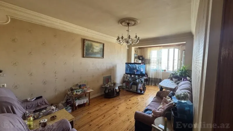 Satılır 3 otaqlı Mənzil Köhnə tikili 70 m² Gənclik m.