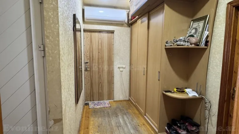 Satılır 3 otaqlı Mənzil Köhnə tikili 70 m² Gənclik m. - şəkil 4