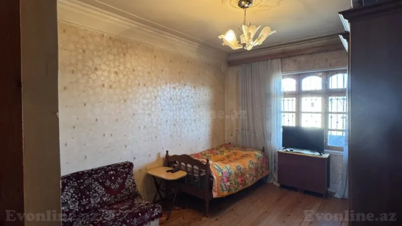 Satılır 3 otaqlı Mənzil Köhnə tikili 70 m² Gənclik m. - şəkil 5