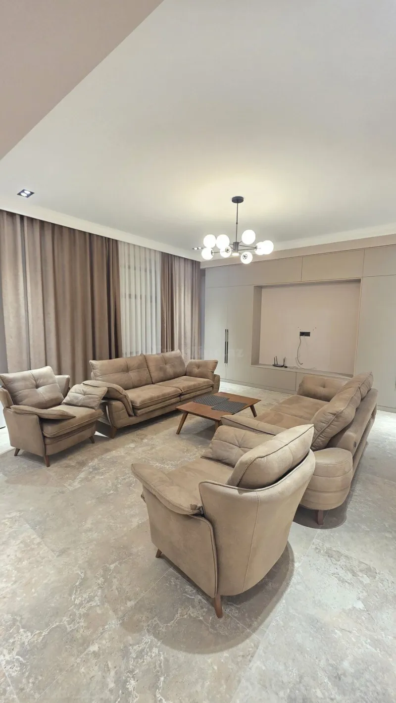 Kirayə verilir 2 otaqlı Mənzil Yeni tikili 100 m² Yasamal r.