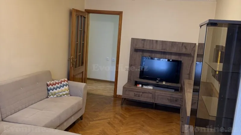 Satılır 3 otaqlı Mənzil Köhnə tikili 75 m² Nizami m. - şəkil 2