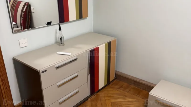 Satılır 3 otaqlı Mənzil Köhnə tikili 75 m² Nizami m. - şəkil 5