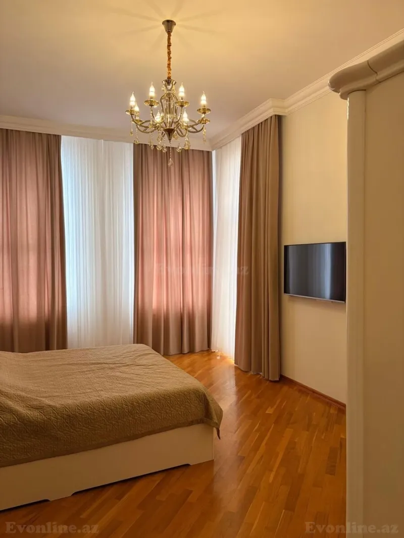 Kirayə verilir 4 otaqlı Mənzil Yeni tikili 220 m² Yasamal - şəkil 2