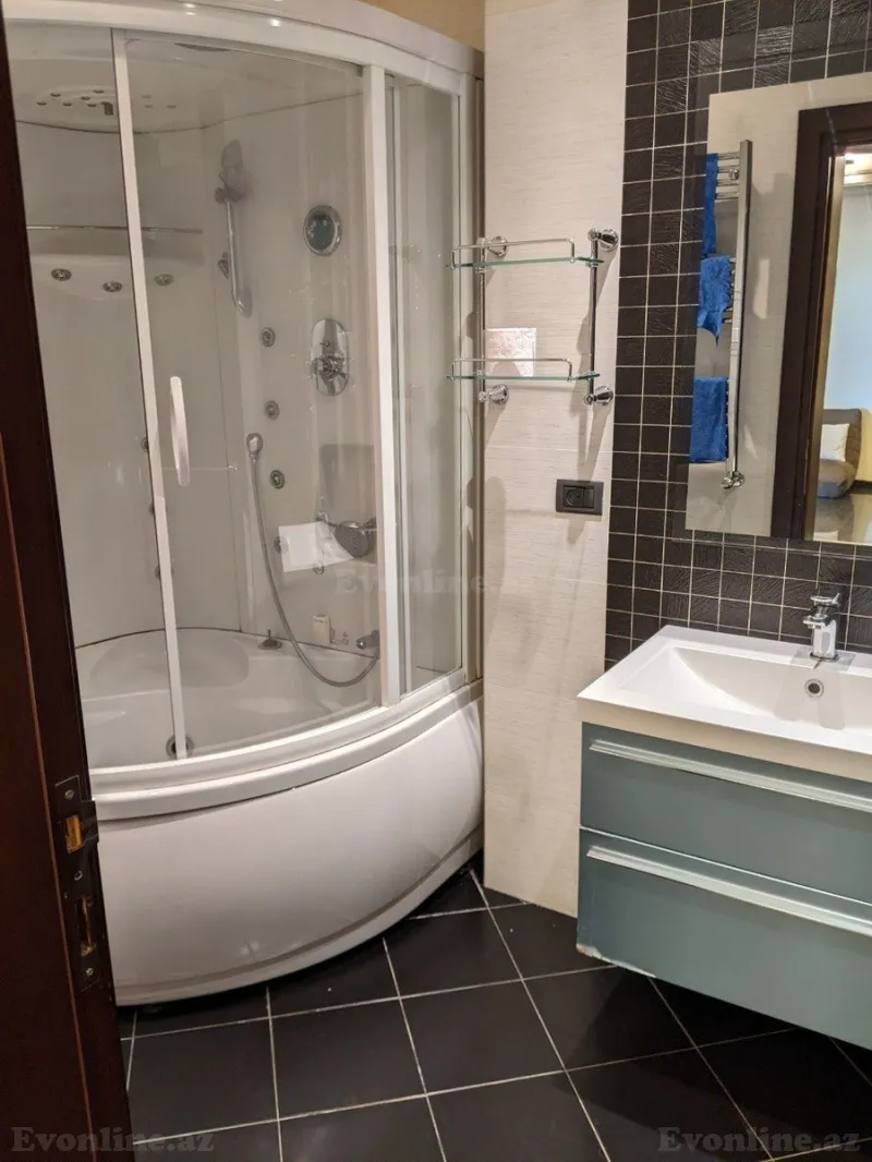 Kirayə verilir 4 otaqlı Mənzil Yeni tikili 200 m² Nəriman Nərimanov m. - şəkil 14