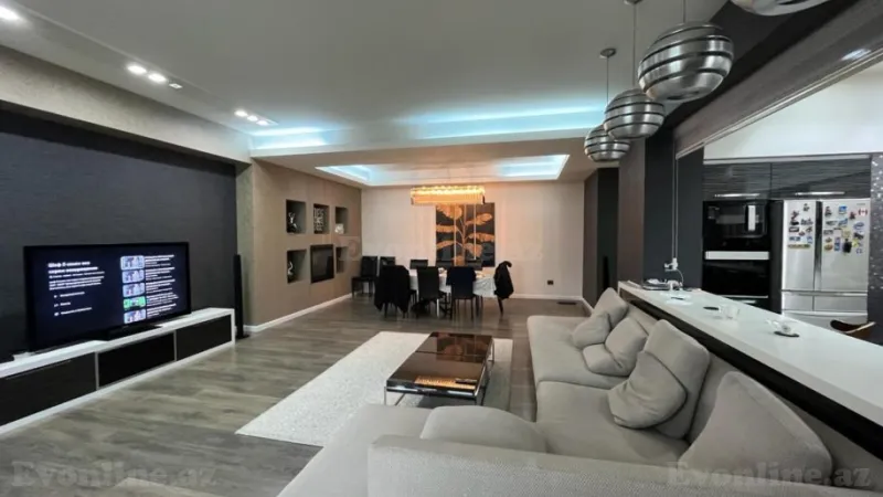 4 otaqlı Mənzil 200 m² Xətai m. Satılır