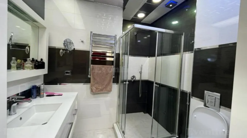 Satılır 4 otaqlı Mənzil Yeni tikili 200 m² Xətai m. - şəkil 11