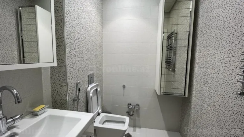 Satılır 4 otaqlı Mənzil Yeni tikili 200 m² Xətai m. - şəkil 12