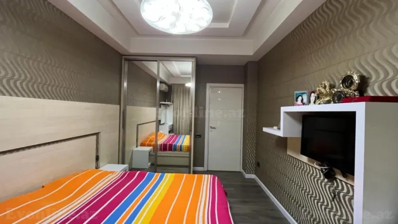 Satılır 4 otaqlı Mənzil Yeni tikili 200 m² Xətai m. - şəkil 16