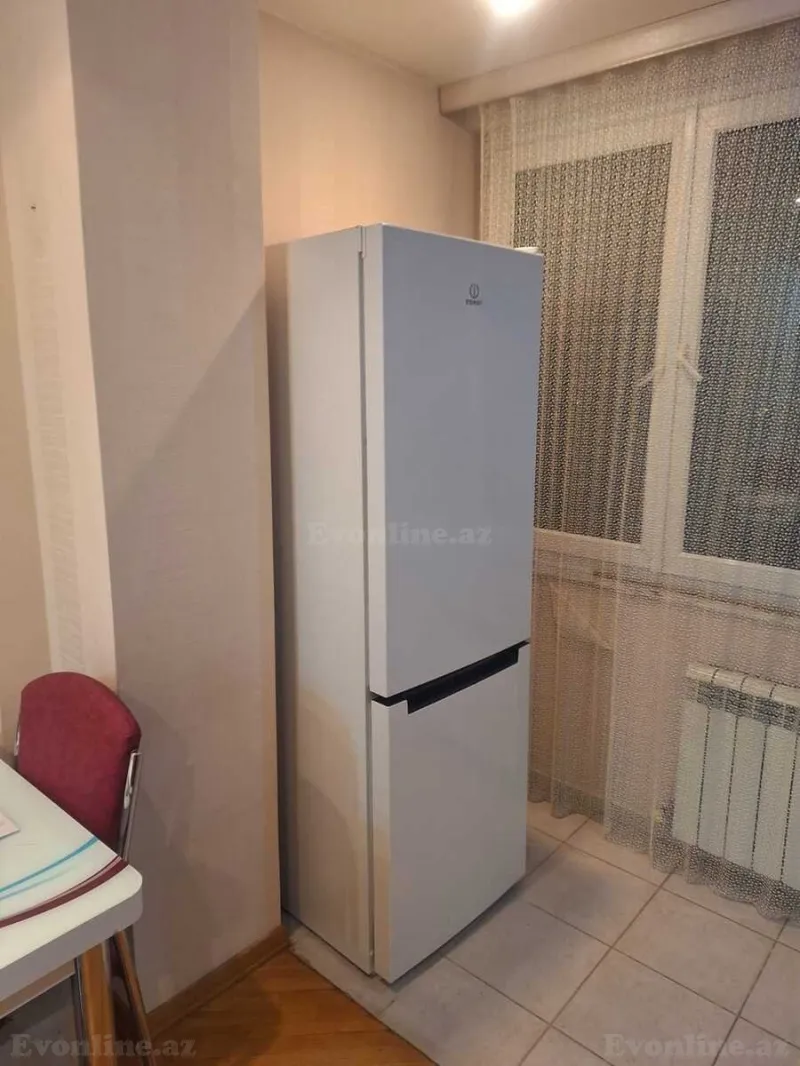 Kirayə verilir 2 otaqlı Mənzil Köhnə tikili 80 m² Yasamal r. - şəkil 9