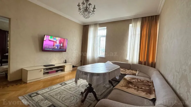 Satılır 3 otaqlı Mənzil Köhnə tikili 86 m² İçərişəhər m. - şəkil 2