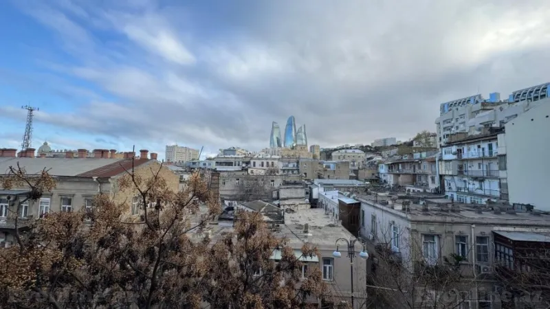 Satılır 3 otaqlı Mənzil Köhnə tikili 86 m² İçərişəhər m. - şəkil 7