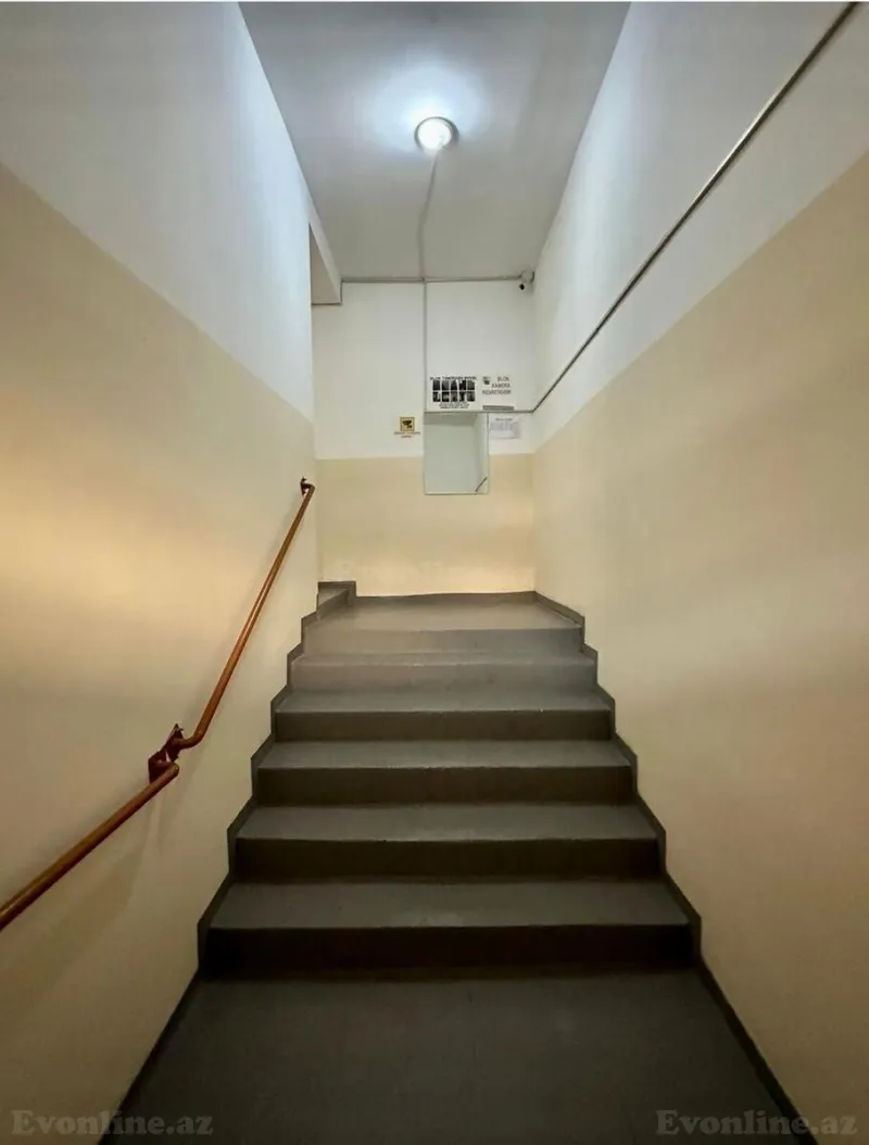 Satılır 3 otaqlı Mənzil Köhnə tikili 75 m² Qara Qarayev m. - şəkil 13