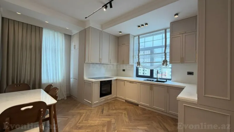 Satılır 4 otaqlı Mənzil Yeni tikili 166 m² Elmlər Akademiyası m. - şəkil 8