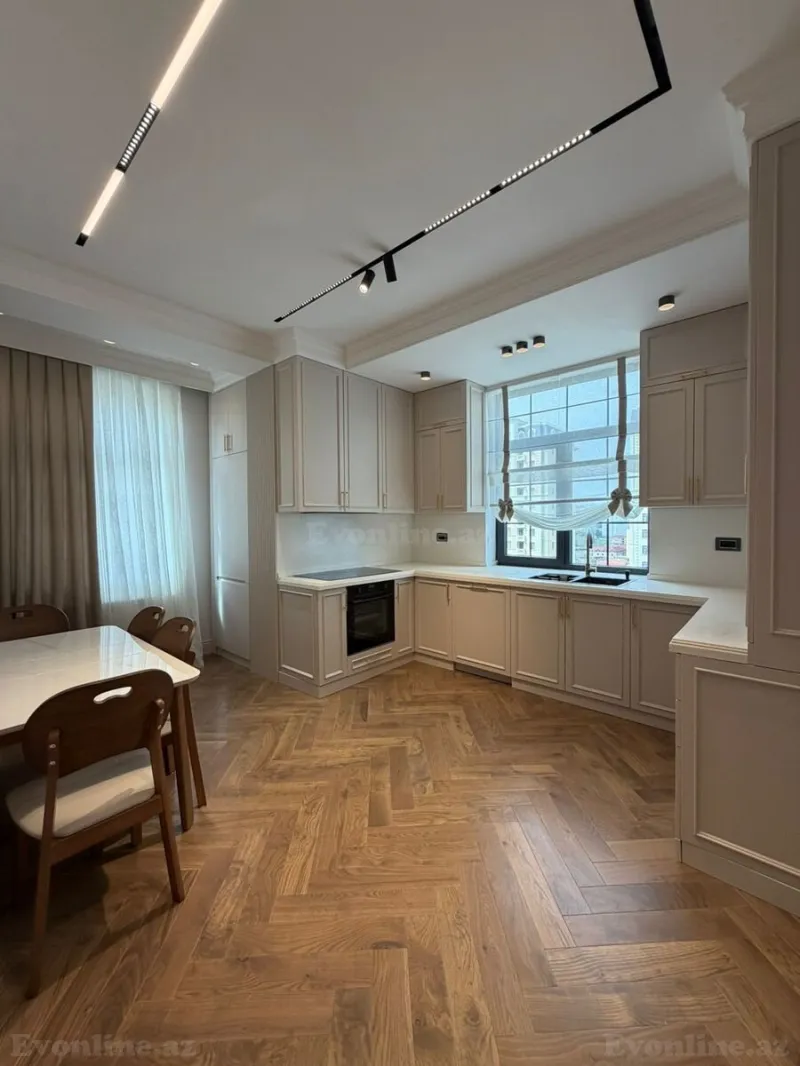 Satılır 4 otaqlı Mənzil Yeni tikili 166 m² Elmlər Akademiyası m. - şəkil 9