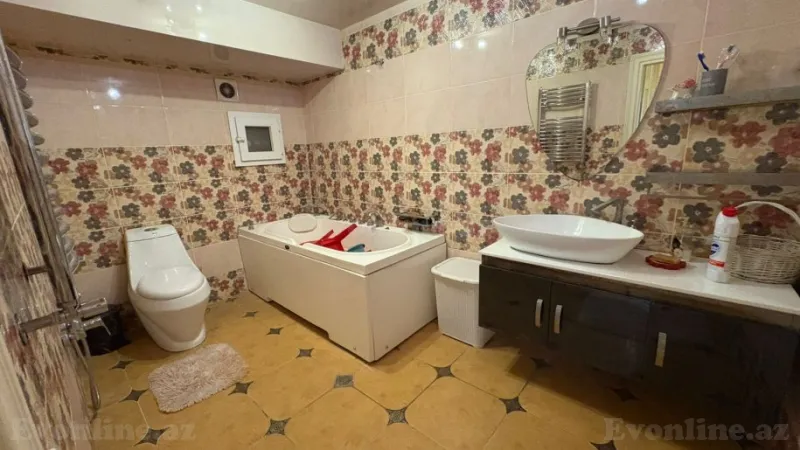 Satılır 5 otaqlı Mənzil Köhnə tikili 160 m² Nərimanov r. - şəkil 13