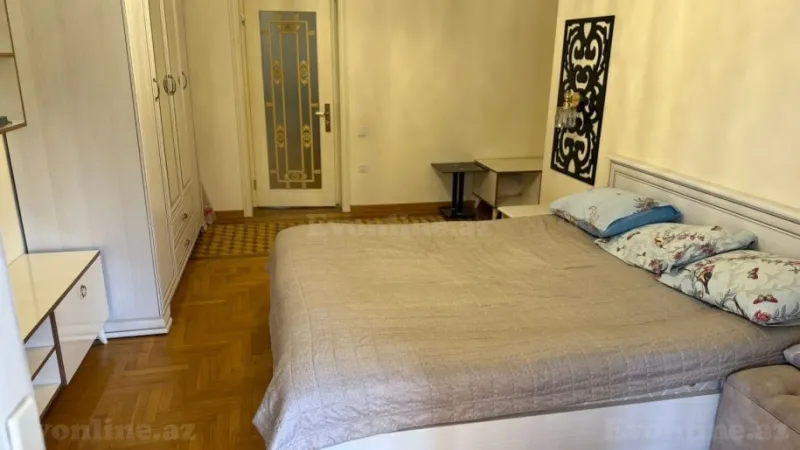 Satılır 5 otaqlı Mənzil Köhnə tikili 160 m² Nərimanov r. - şəkil 19