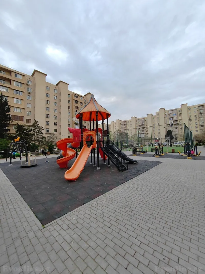 4 otaqlı Mənzil 100 m² Əhmədli Satılır