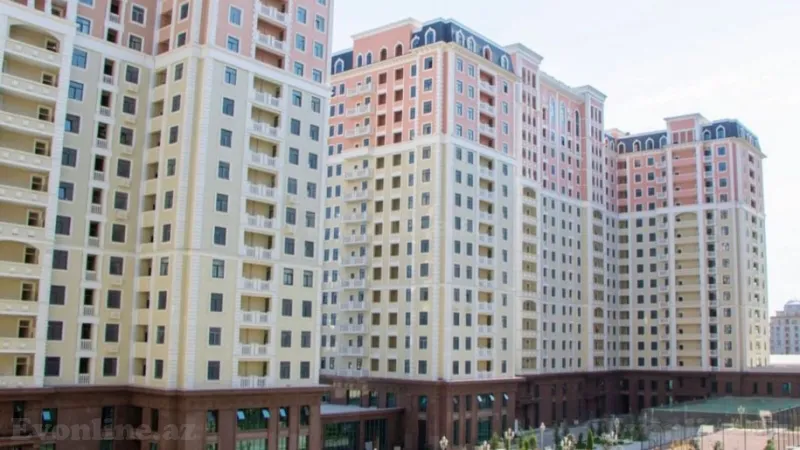 3 otaqlı Mənzil 90 m² Elmlər Akademiyası m. Kirayə verilir