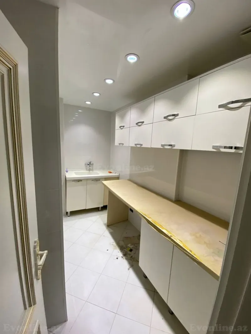 Satılır 6 otaqlı Mənzil Yeni tikili 235 m² 6-cı mikrorayon - şəkil 7