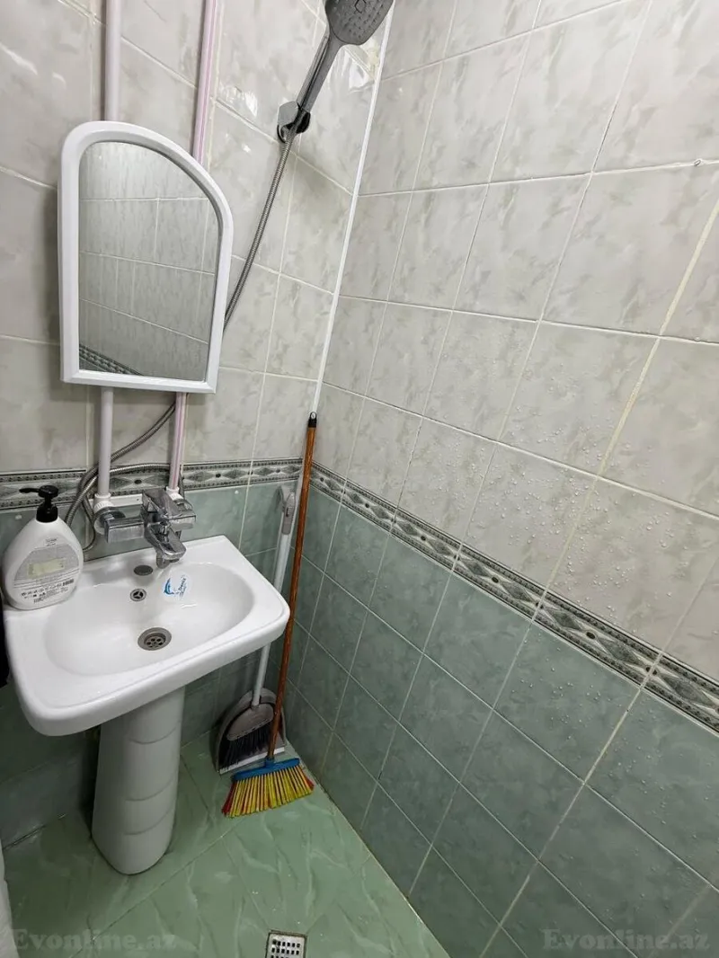 Satılır 2 otaqlı Mənzil Köhnə tikili 35 m² Gənclik m. - şəkil 8