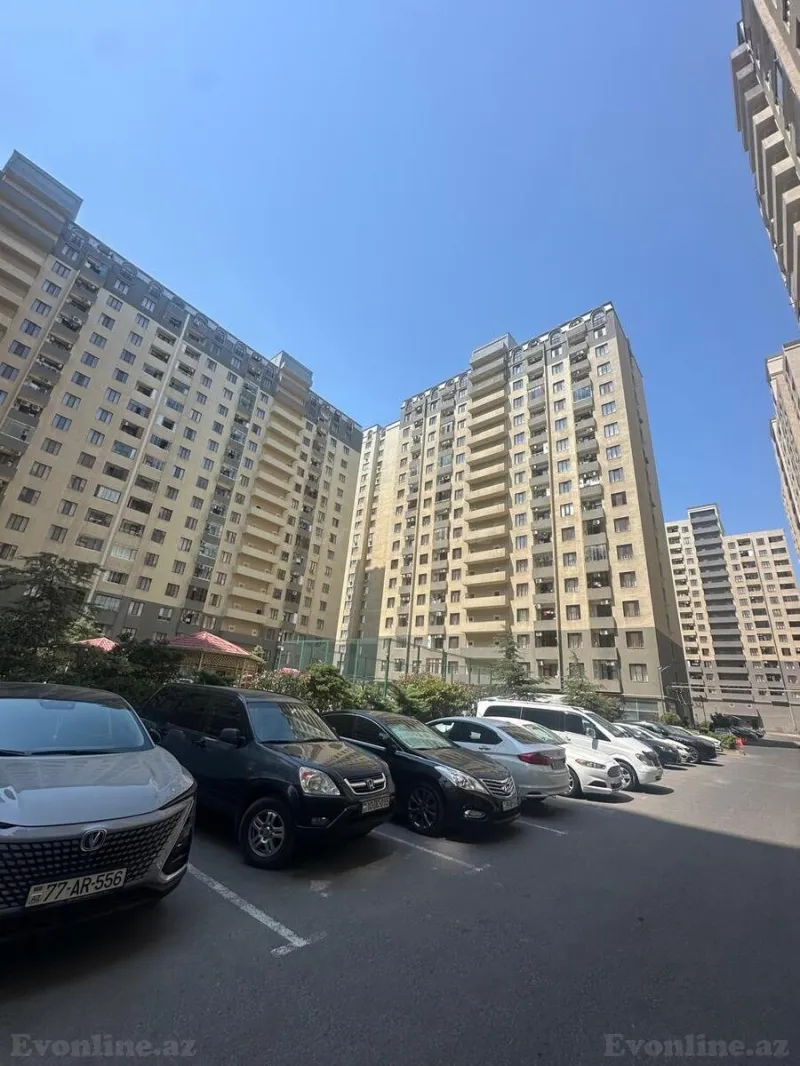 Satılır 3 otaqlı Mənzil Yeni tikili 72 m² Qara Qarayev m.