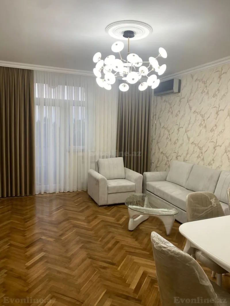 3 otaqlı Mənzil 80 m² Sahil m. Kirayə verilir