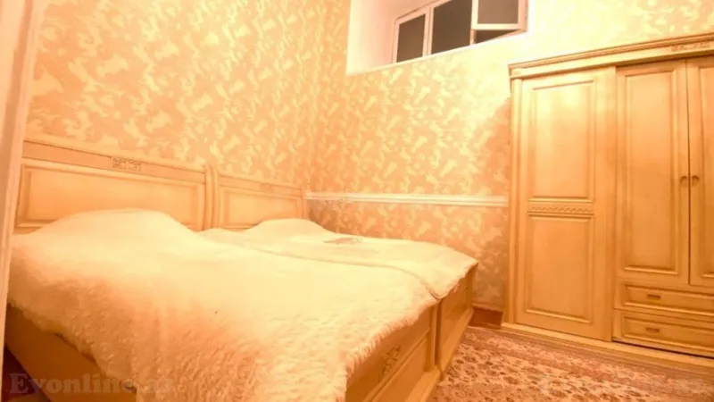 Satılır 4 otaqlı Mənzil Köhnə tikili 100 m² Sahil m. - şəkil 3