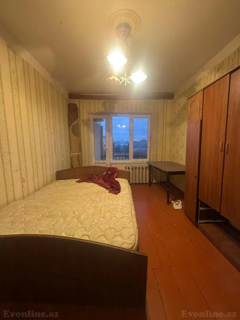 Satılır 2 otaqlı Mənzil Köhnə tikili 55 m² Qara Qarayev m. - şəkil 2