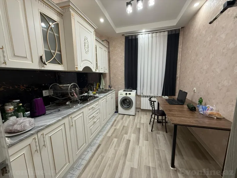 Satılır 2 otaqlı Mənzil Köhnə tikili 75 m² Bakıxanov - şəkil 3