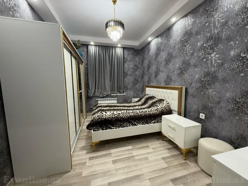 Satılır 2 otaqlı Mənzil Köhnə tikili 75 m² Bakıxanov - şəkil 7