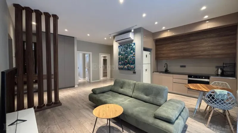 3 otaqlı Mənzil 104 m² Xətai r. Satılır