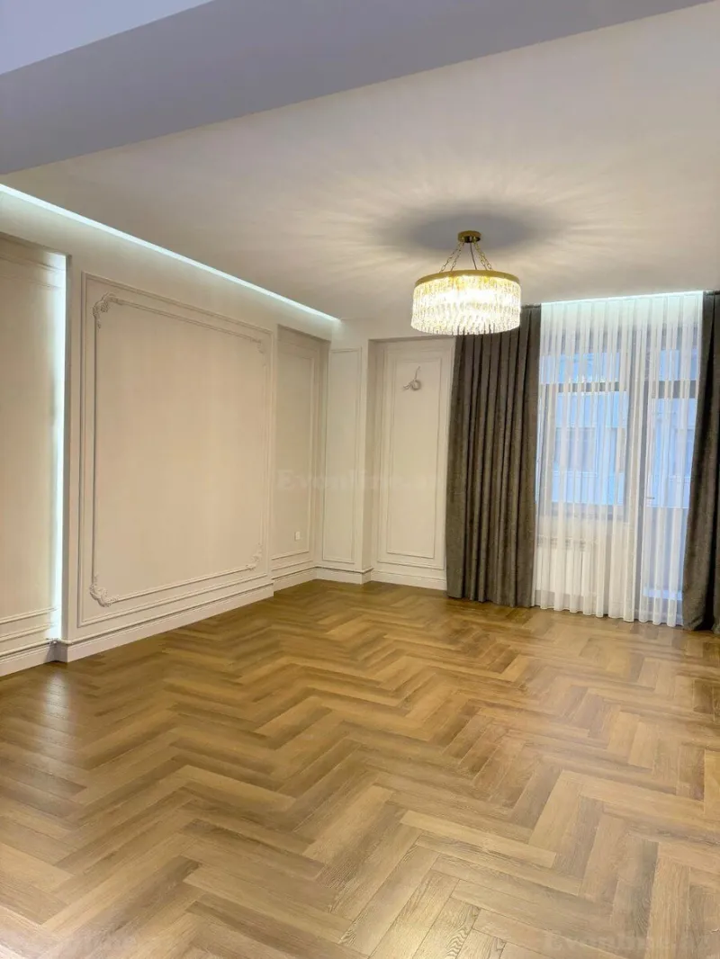 Satılır 3 otaqlı Mənzil Yeni tikili 110 m² 28 May m. - şəkil 3