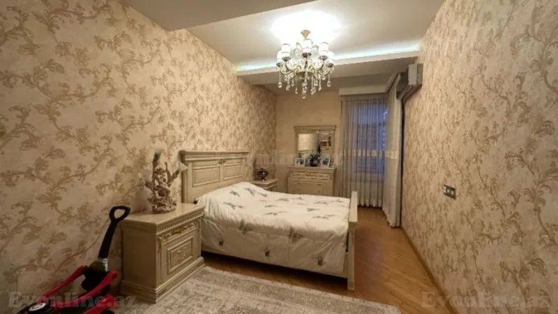 Satılır 4 otaqlı Mənzil Yeni tikili 200 m² Nəsimi r. - şəkil 7