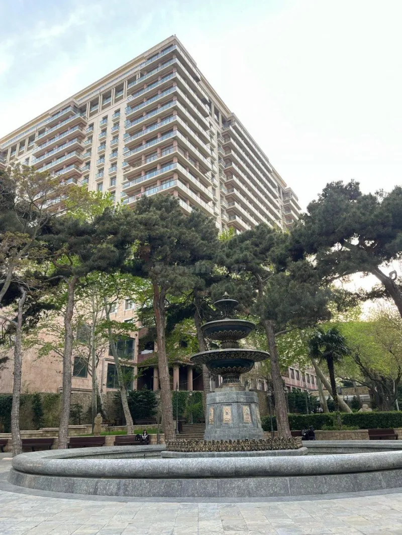 Kirayə verilir 4 otaqlı Mənzil Yeni tikili 200 m² Nizami m. - şəkil 2