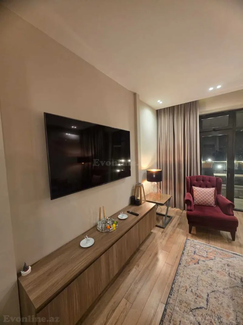 2 otaqlı Mənzil 70 m² Xətai m. Kirayə verilir