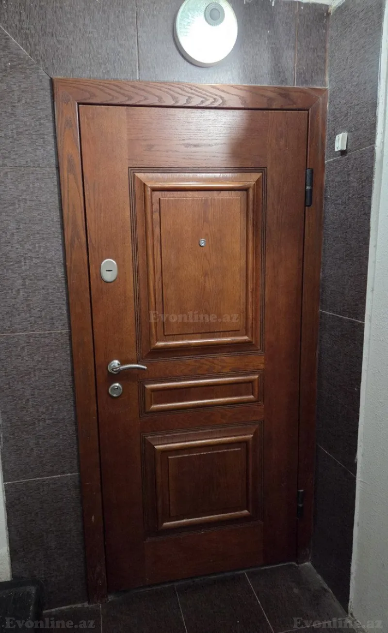 Satılır 3 otaqlı Mənzil Köhnə tikili 80 m² 8 Noyabr m. - şəkil 2