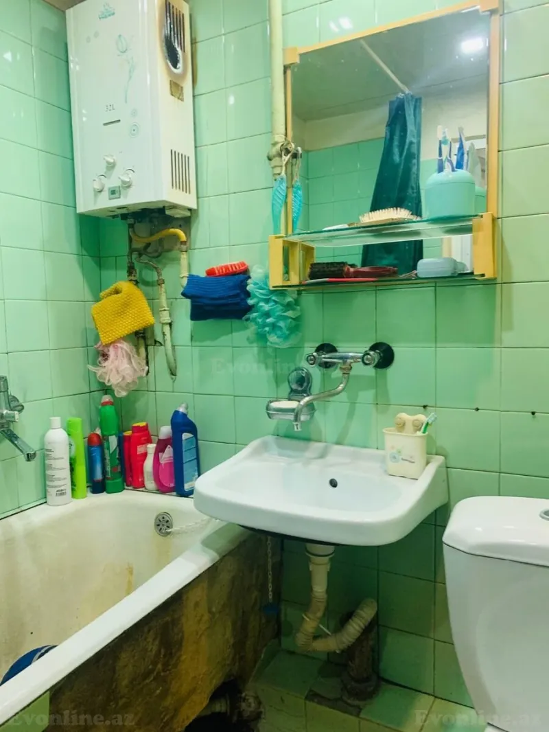 Satılır 2 otaqlı Mənzil Köhnə tikili 50 m² Nərimanov r. - şəkil 7