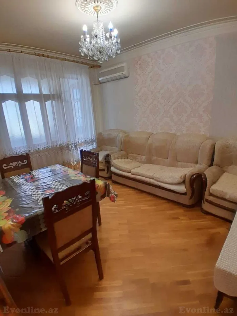3 otaqlı Mənzil 70 m² 3-cü mikrorayon Kirayə verilir