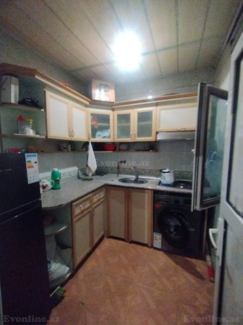 Satılır 2 otaqlı Mənzil Köhnə tikili 50 m² 5-ci mikrorayon - şəkil 4