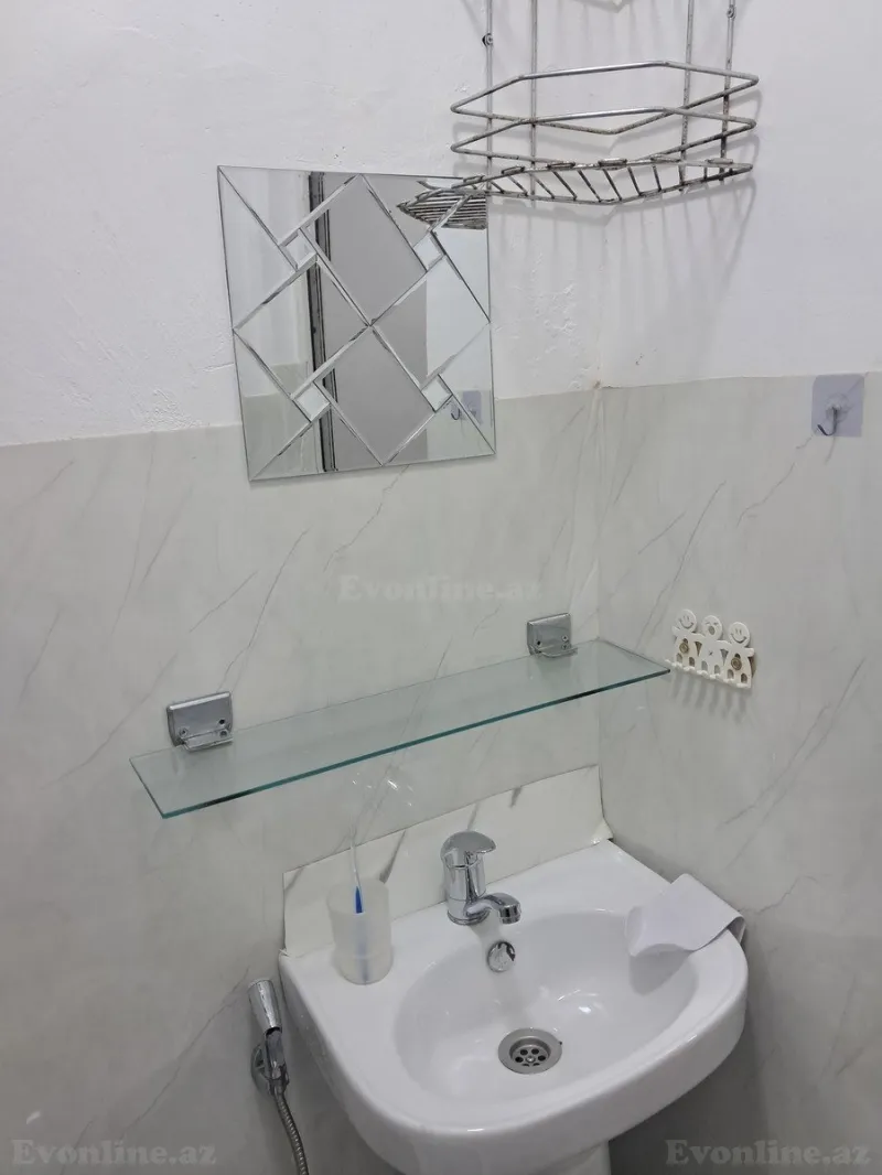 Kirayə verilir 1 otaqlı Mənzil Köhnə tikili 15 m² 28 May m. - şəkil 15