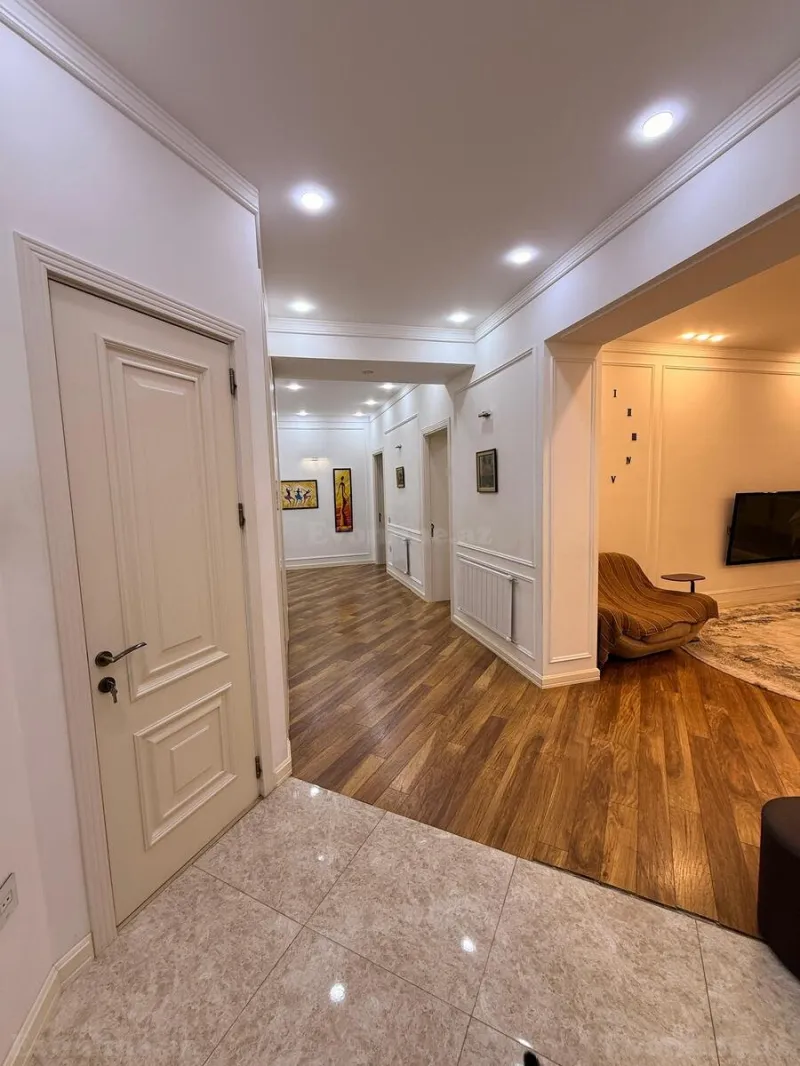 4 otaqlı Mənzil 138 m² Yasamal Satılır