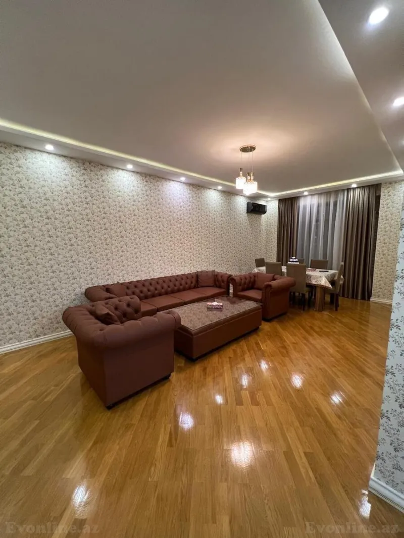 Kirayə verilir 2 otaqlı Mənzil Yeni tikili 110 m² 8 Noyabr m.