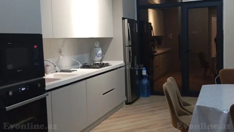 Kirayə verilir 3 otaqlı Mənzil Yeni tikili 138 m² 28 May m. - şəkil 8