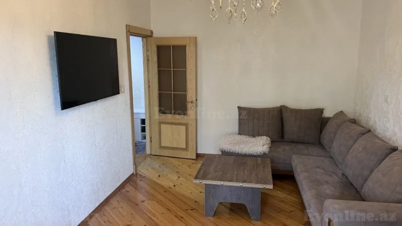 Satılır 2 otaqlı Mənzil Köhnə tikili 60 m² Xalqlar Dostluğu m. - şəkil 2